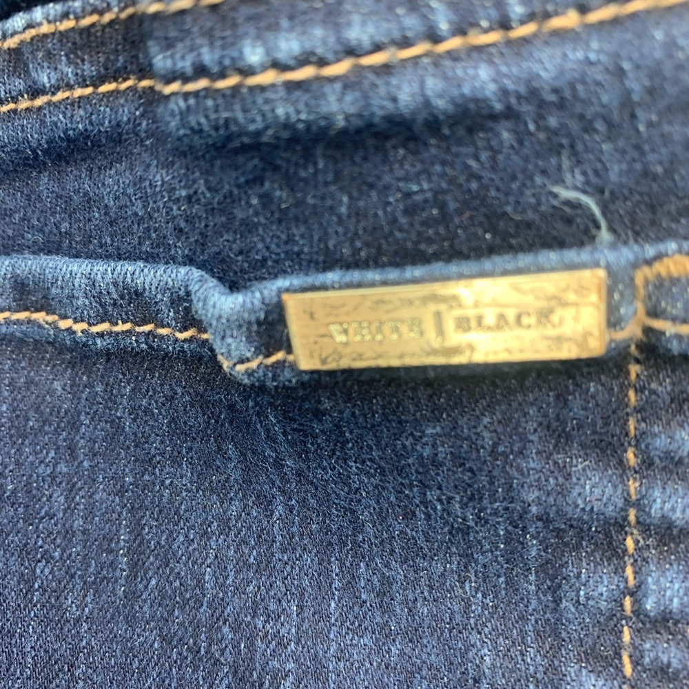 Jean capris - Picture 6 of 6